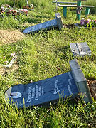 Правоохранительные органы задержали подозреваемых в совершении акта вандализма на кладбище в Ивановской области